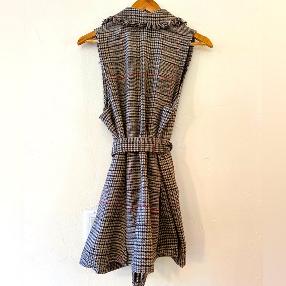 Democracy Long Fringed Vest - Picture 2 of 7